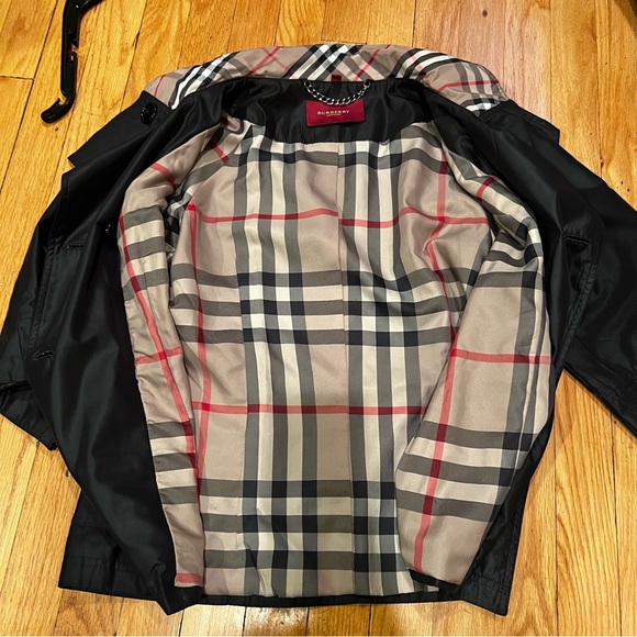 BURBERRY 3/4 COAT - Picture 6 of 12